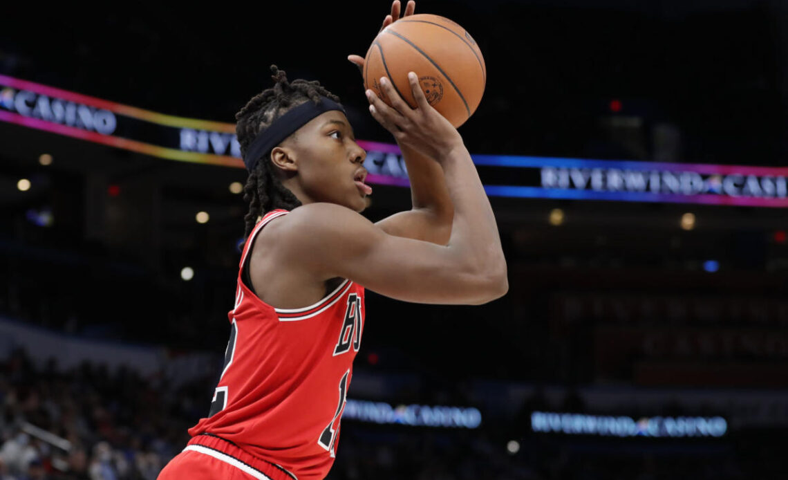 Ayo Dosunmu sets Bulls rookie record en route to career night