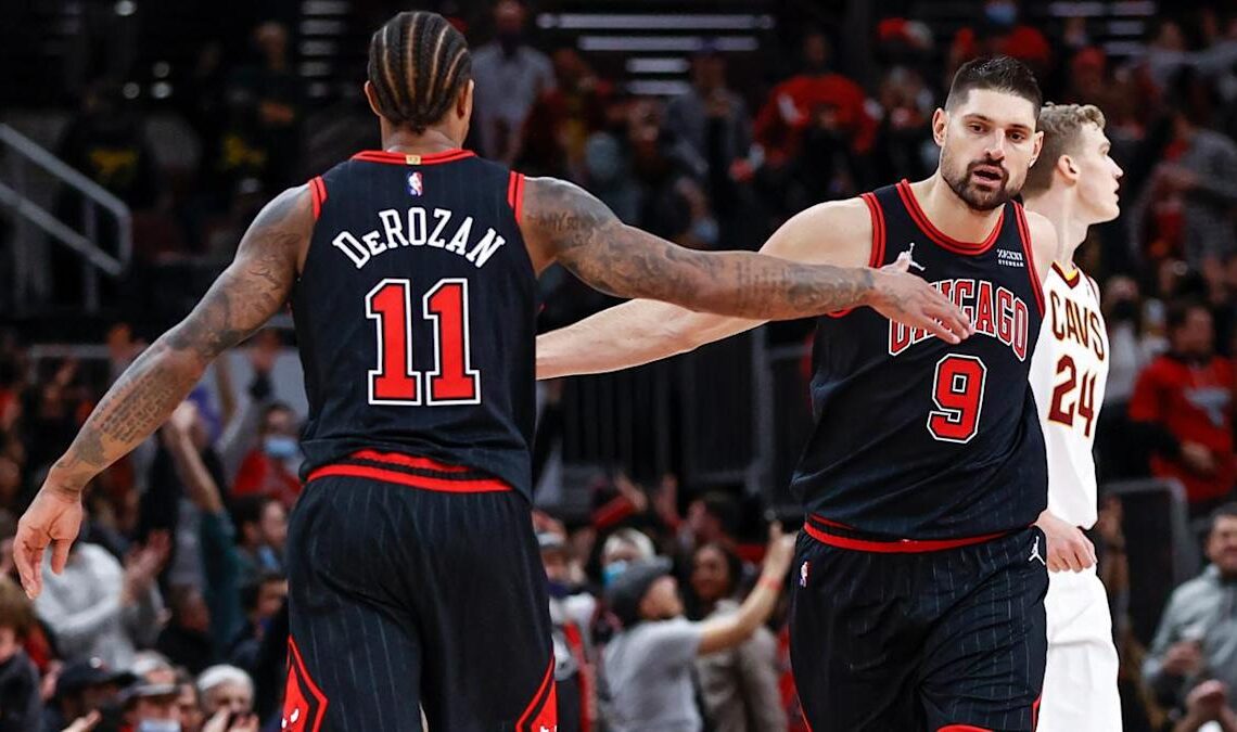 Bulls snap 4-game skid behind DeRozan, Vučević