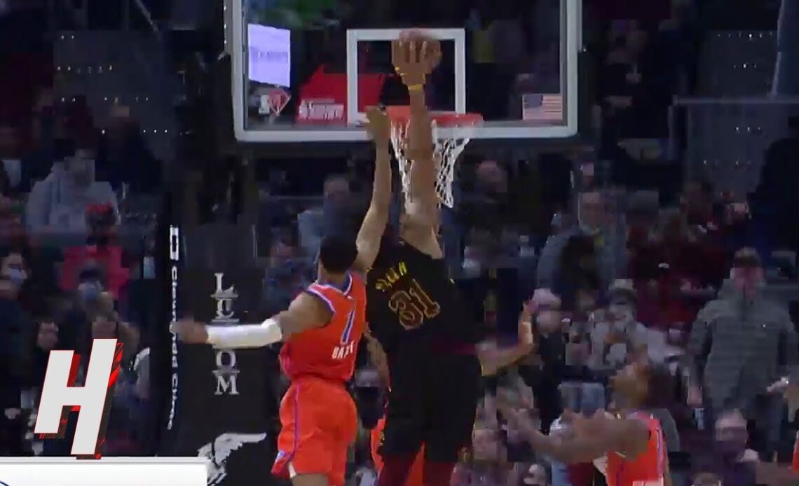 Jarrett Allen doesn’t care if a defender’s in front of him 🔥