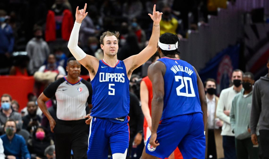 Luke Kennard's stunning four-point play caps off Clippers record-setting 35-point comeback win against Wizards
