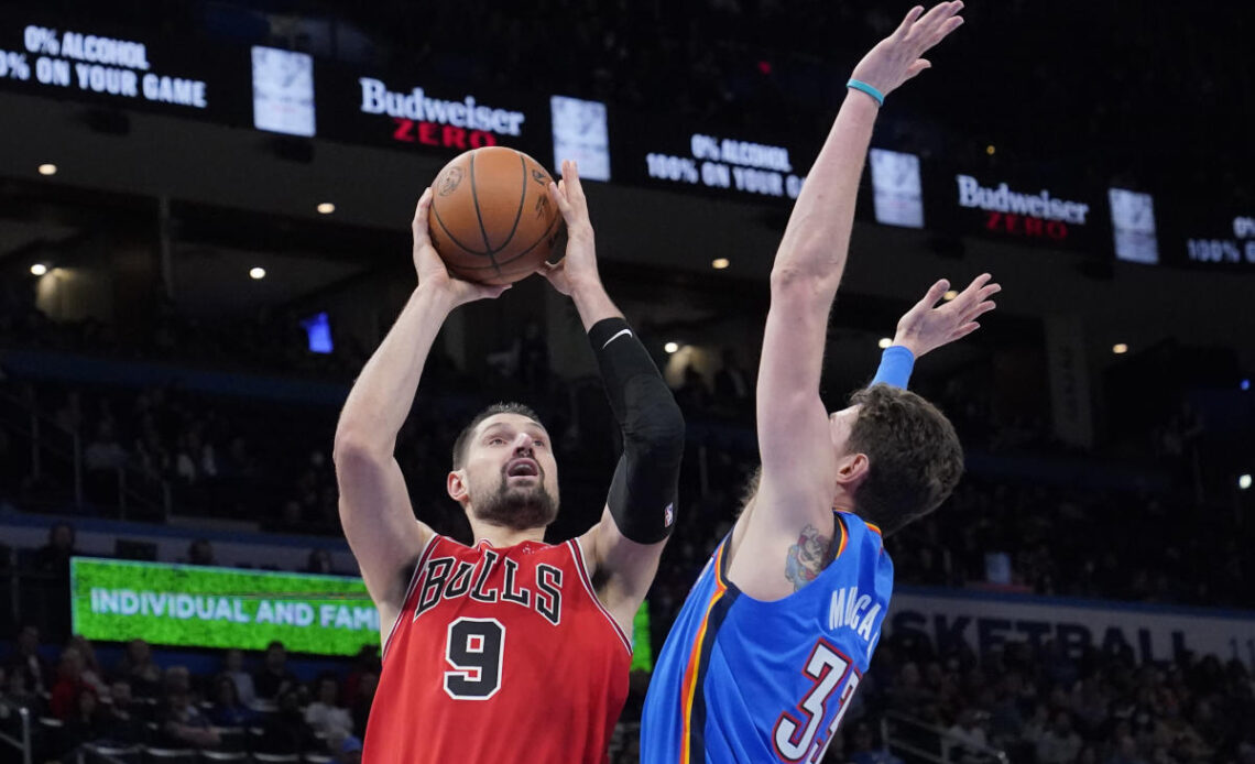 Vucevic, Bulls withstand late Thunder rally, win 111-110