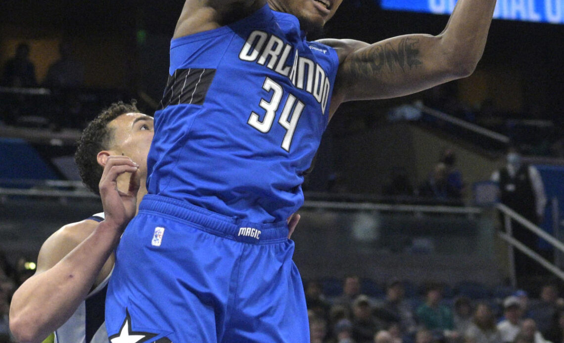 Wagner gets go-ahead layup in Magic's 110-108 win over Mavs