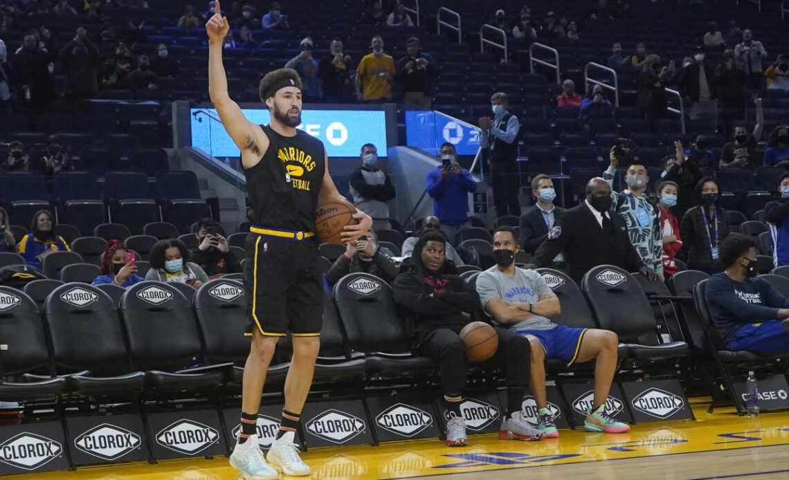 Warriors arrive to Chase Center wearing different Klay Thompson jerseys on ‘Klay Day’