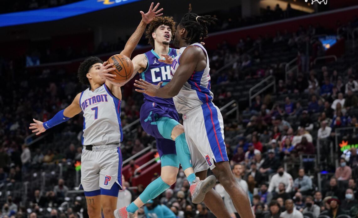 Bell, Rozier lead Hornets to 141-119 win over Pistons