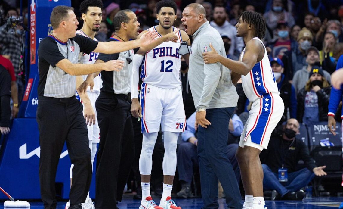 Doc Rivers, Sixers react to non-call on Seth Curry in win over Grizzlies