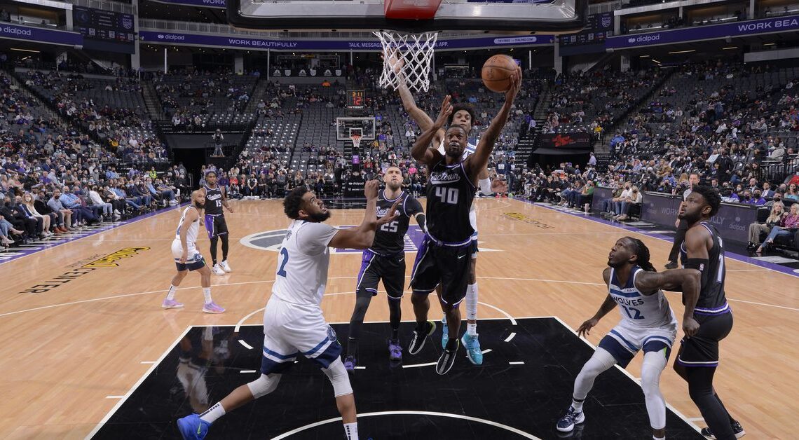 Kings offense stalls in 134-114 loss to Wolves