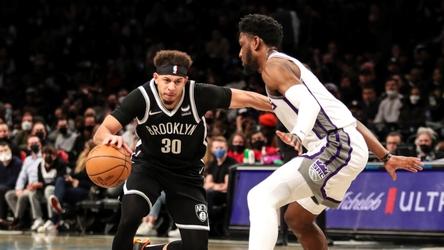 Nets break 11-game losing streak against Kings in debuts of Seth Curry, Andre Drummond