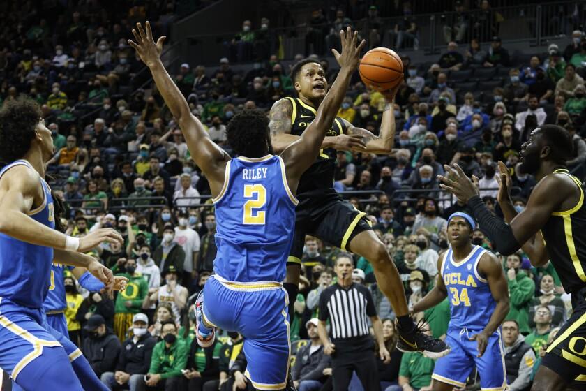 No. 12 UCLA's shooting goes cold in loss to Oregon