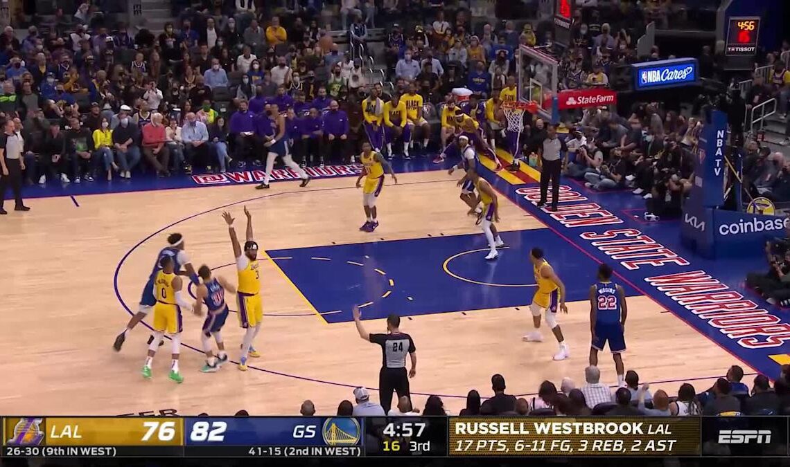 Stephen Curry with a deep 3 vs the Los Angeles Lakers