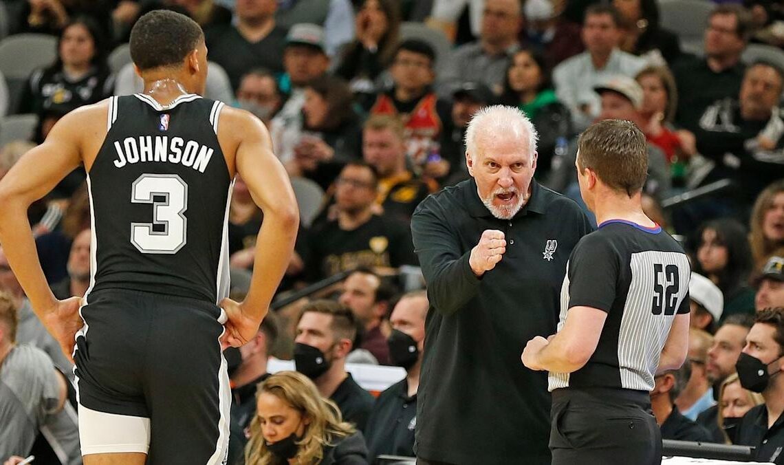 Spurs’ Popovich ties Nelson for NBA career wins record
