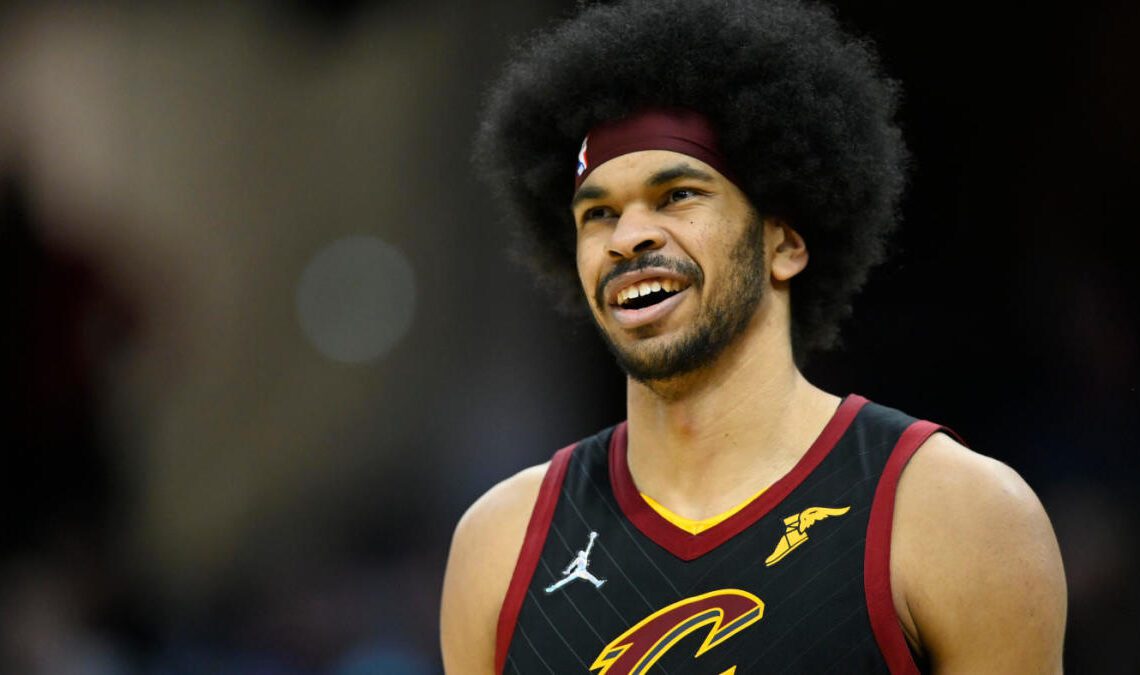 Cavaliers' Jarrett Allen sidelined indefinitely with fractured finger, per report