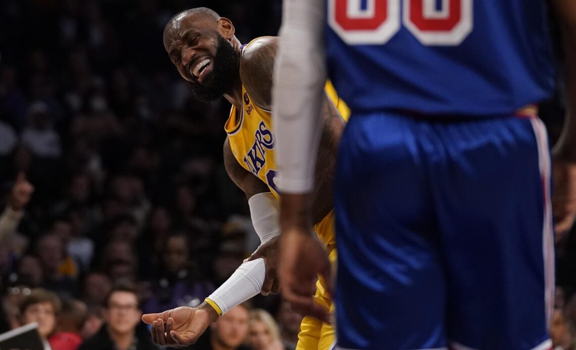 LeBron James scores 56 points to help Lakers beat Warriors