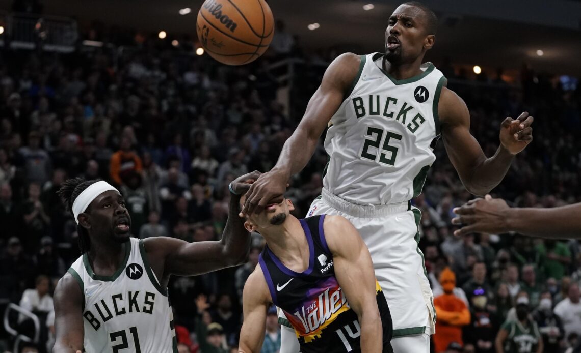 Middleton, Bucks rally to beat short-handed Suns, 132-122