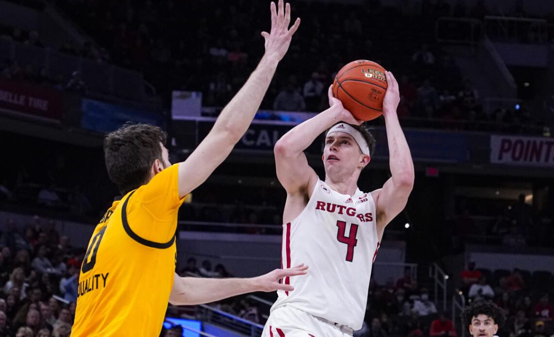 Murray leads No. 24 Iowa past Rutgers in Big Ten Tournament