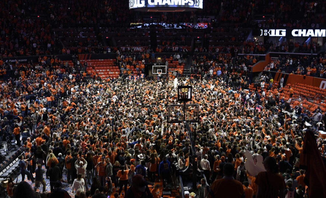 No. 20 Illinois beats No. 24 Iowa for share of Big Ten title