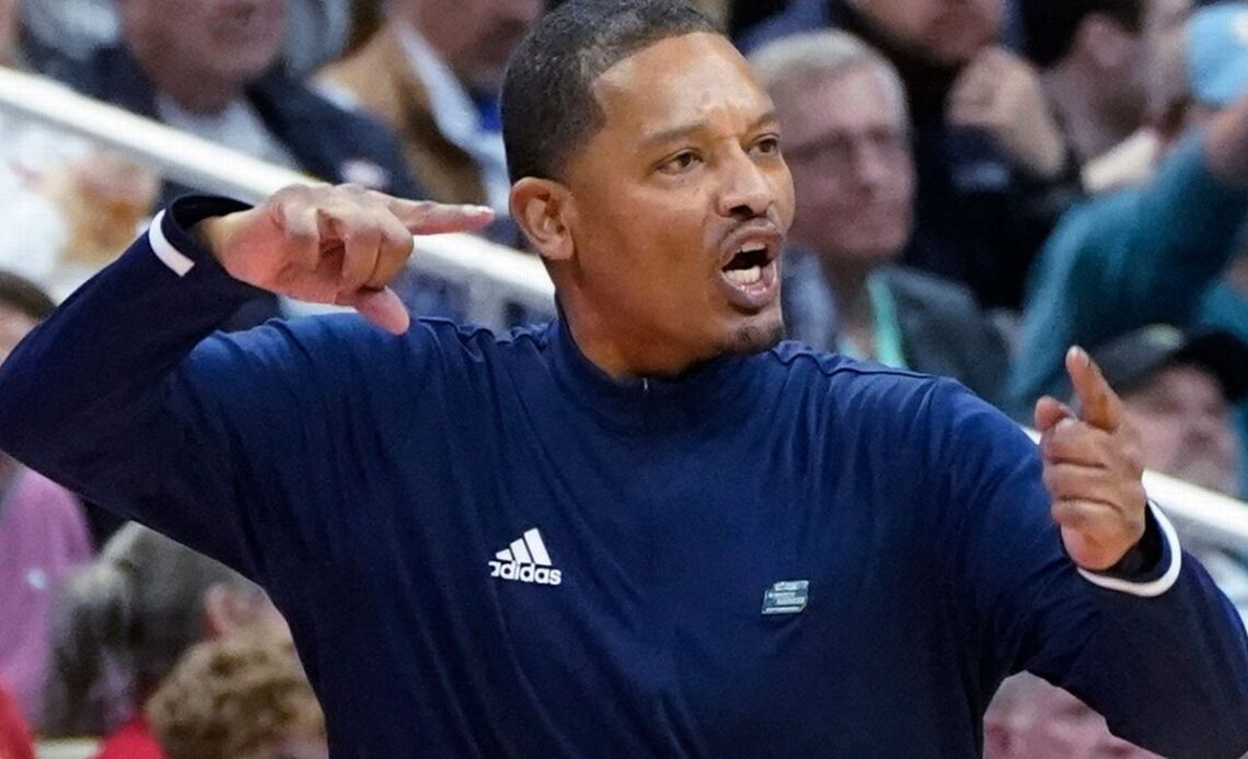 South Carolina will hire Chattanooga's Lamont Paris as its next men's basketball coach