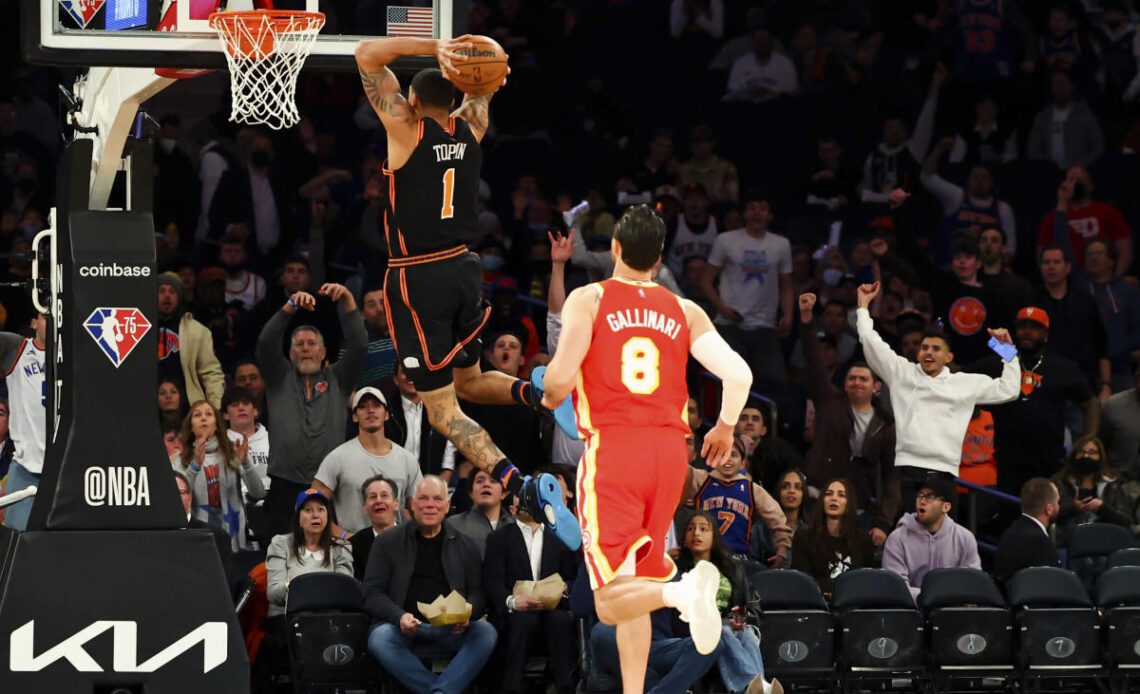 Young scores 45 in return to MSG, Hawks beat Knicks 117-111