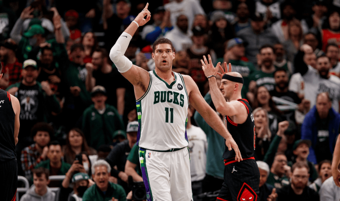 Bucks vs. Bulls: 'Amazing' Brook Lopez steps up in fourth quarter to lead Milwaukee to ugly Game 1 win