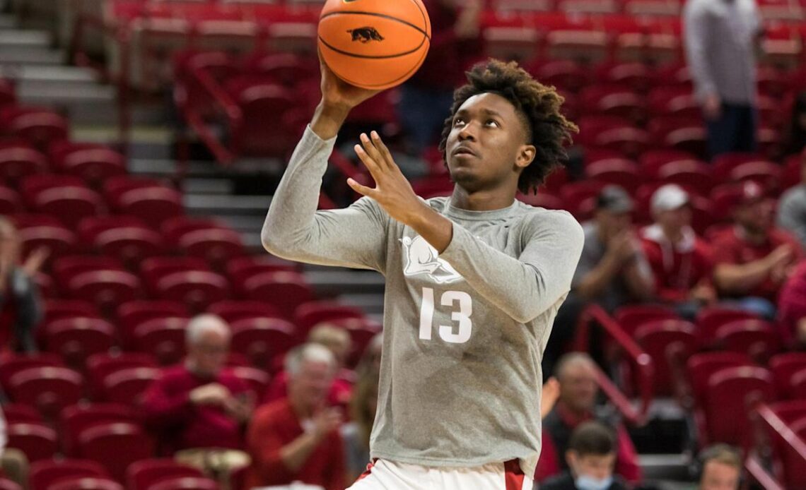 Former Hog basketball player picks transfer destination