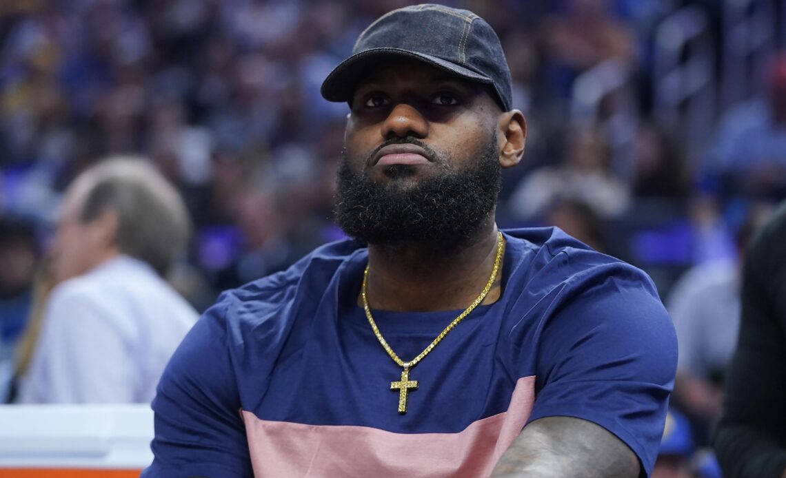 LeBron James to miss Lakers' final 2 games with ankle injury