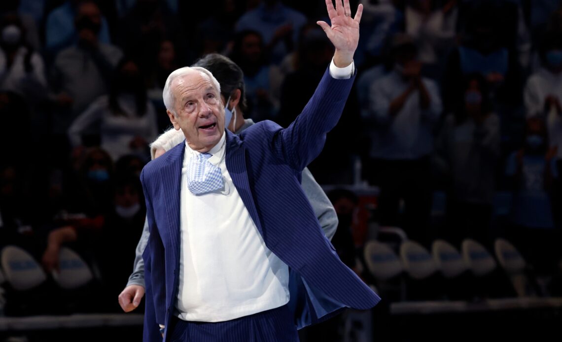 Roy Williams earns Gene Bartow Award