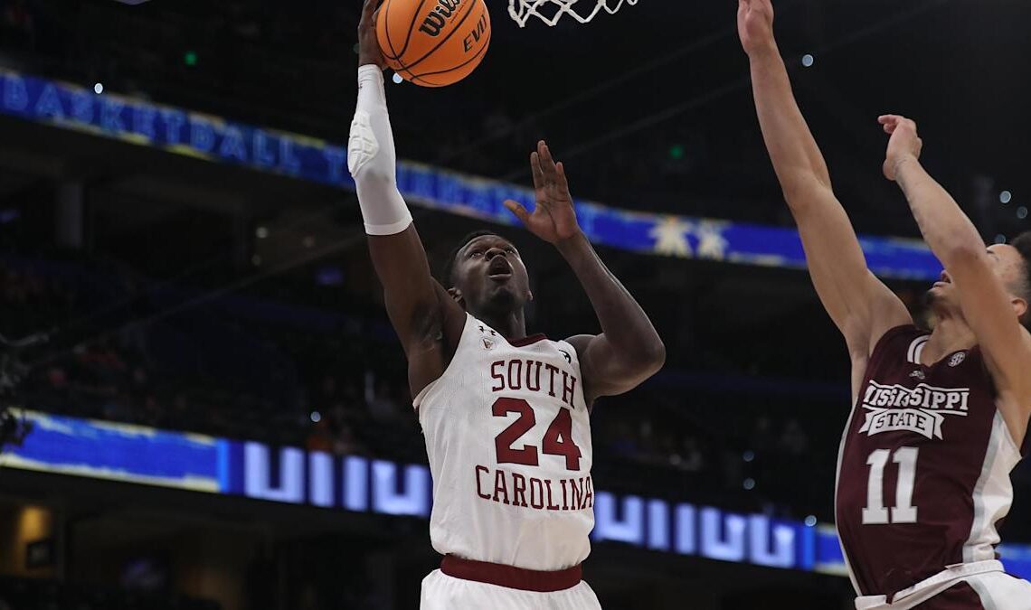 South Carolina hires 2 assistants, Bryant off to NBA