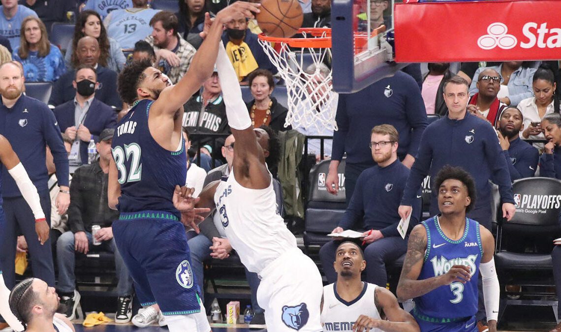 Timberwolves vs. Grizzlies: Karl-Anthony Towns throws down outrageous dunk  on Jaren Jackson Jr. - VCP Hoops