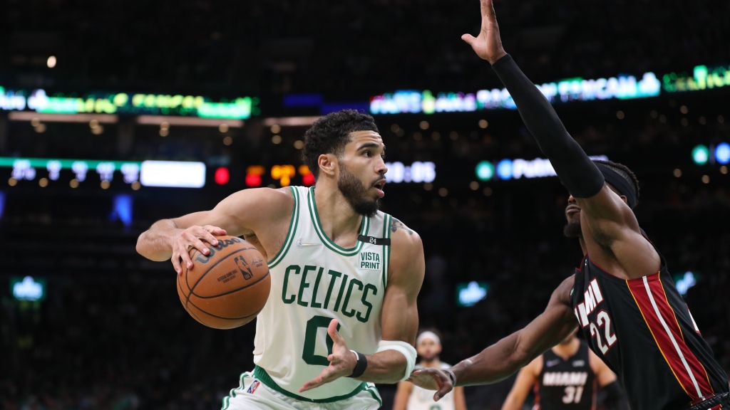 Boston obliterates Miami 102-82 at home in Game 4