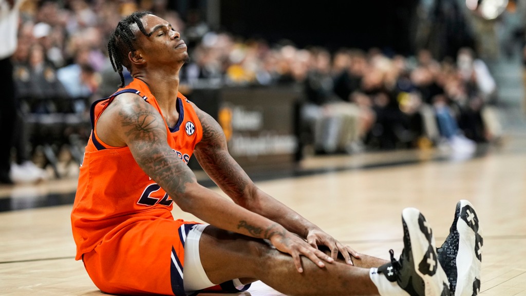 Forward Allen Flanigan to attend G-League camp