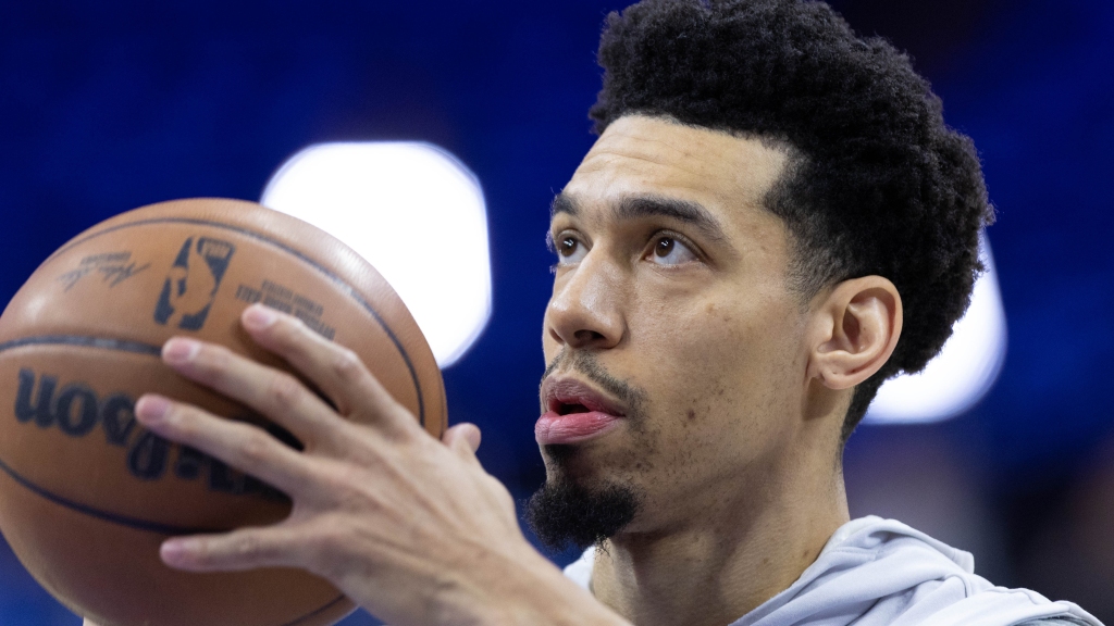 Sixers’ Danny Green out for rest of Game 6 vs. Heat due to knee injury