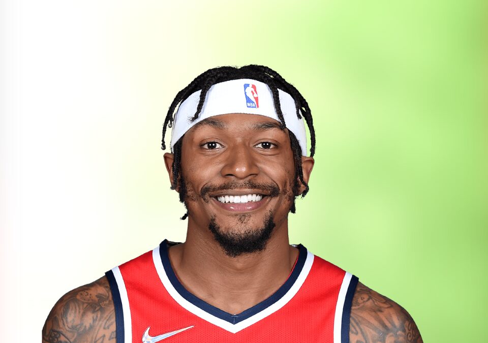 Bradley Beal returns to practice after wrist injury