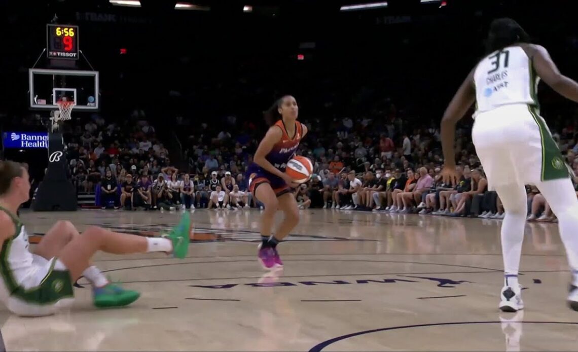 ANKLE BREAKER: Skylar Diggins-Smith DROPS Defender & Hits The Jumper In The 4th Quarter Of The Win!