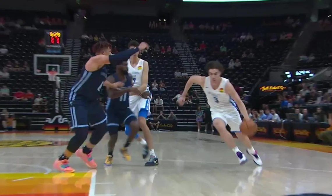 Josh Giddey with an and one vs the Memphis Grizzlies