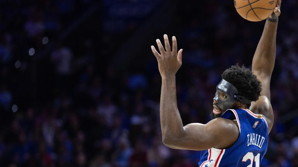 Sixers star Joel Embiid performs traditional Hora at a wedding