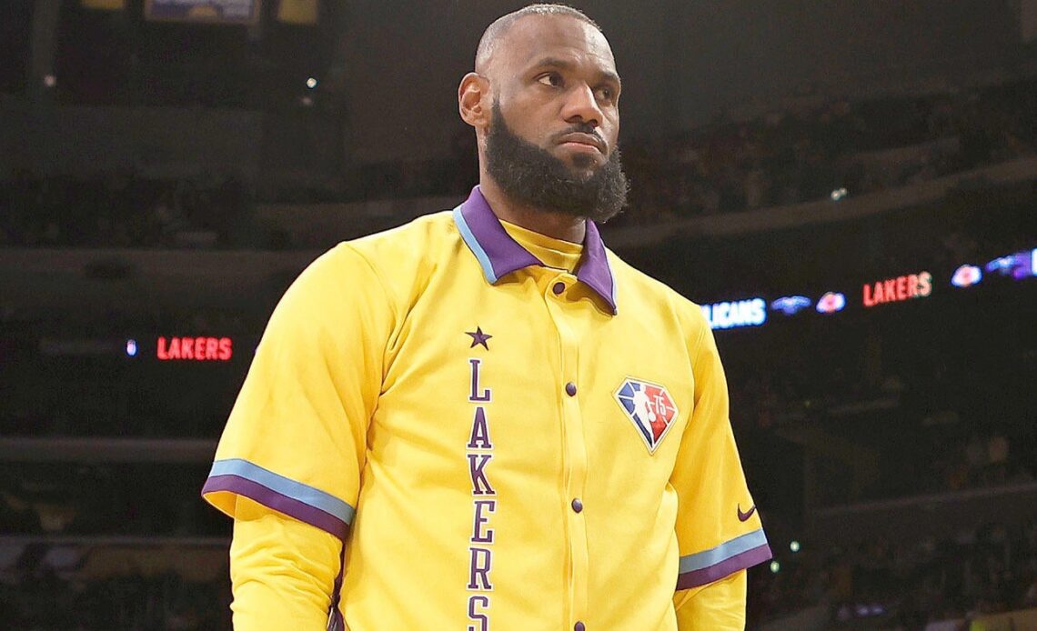 LeBron James extension: No agreement imminent between Lakers and James, per report