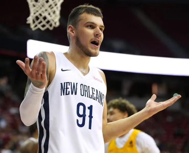Pacers sign guard Deividas Sirvydis to one-year contract