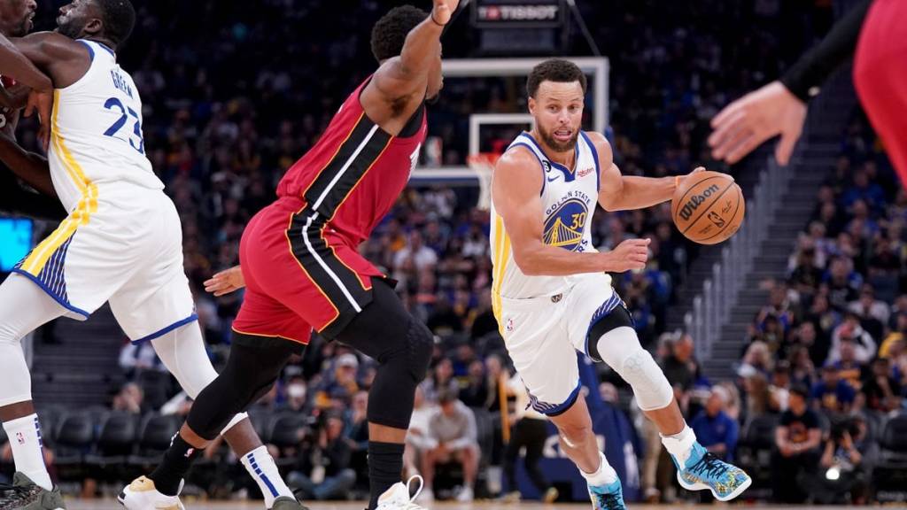 Stephen Curry Player Prop Bets: Warriors vs. Hornets | October 29