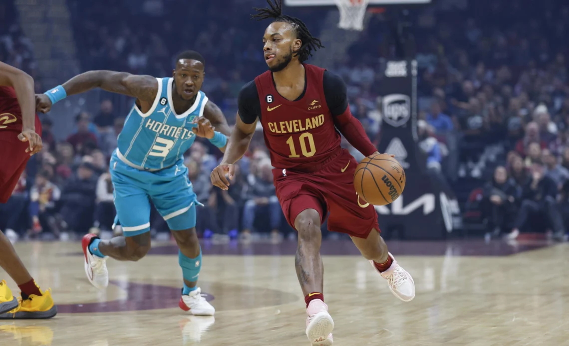 Cavaliers hold off Hornets 132-122 in 2 overtimes, snap skid