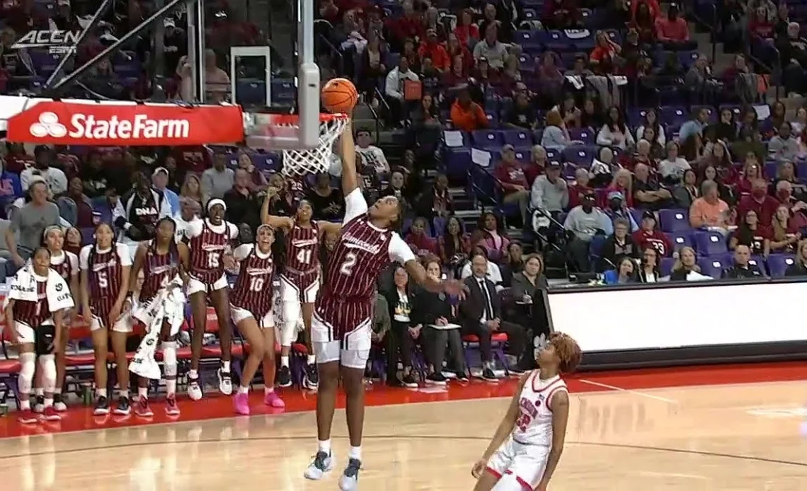 DUNK By Freshman Ashlyn Watkins For #1 South Carolina Gamecocks vs Clemson Tigers!