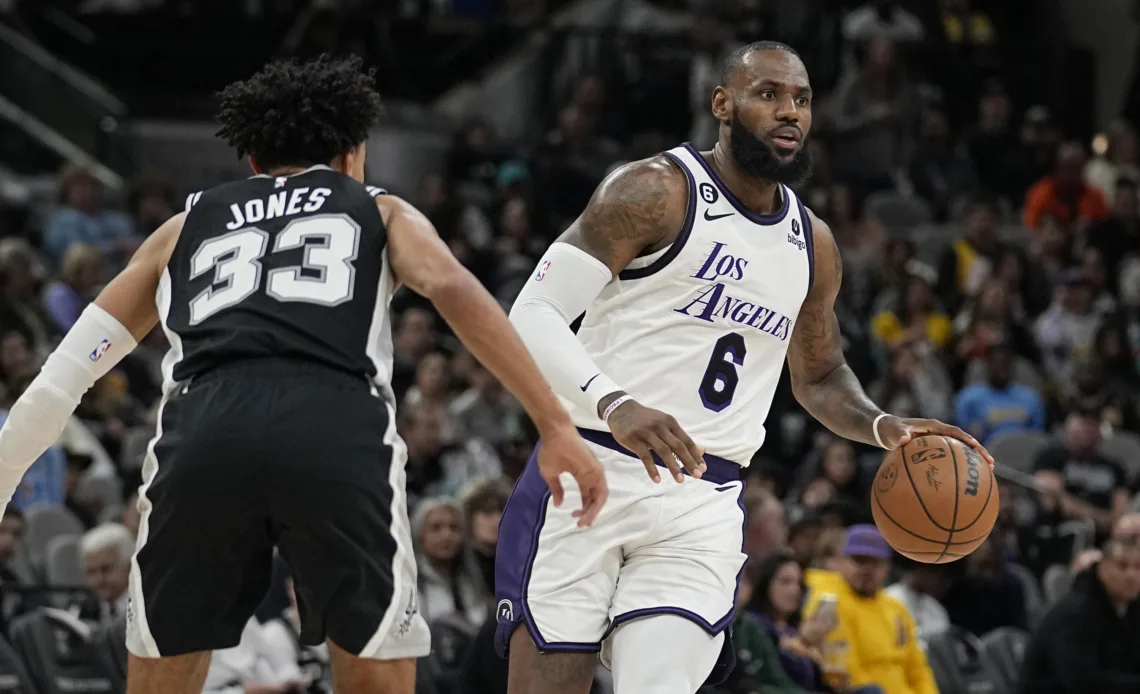 James has 7 3s, season-high 39 points as Lakers beat Spurs