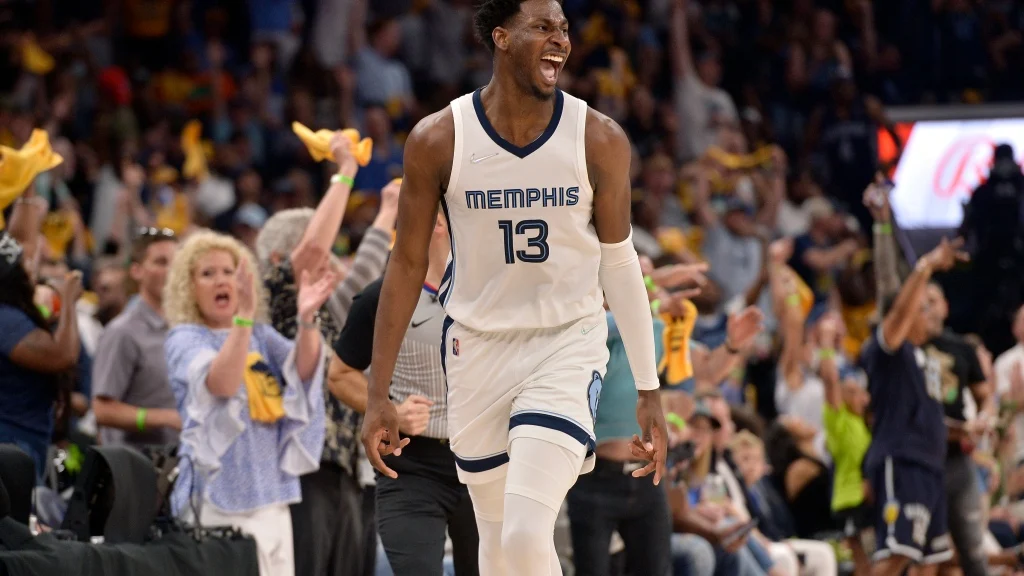 Jaren Jackson Jr. throws down posterizing dunk