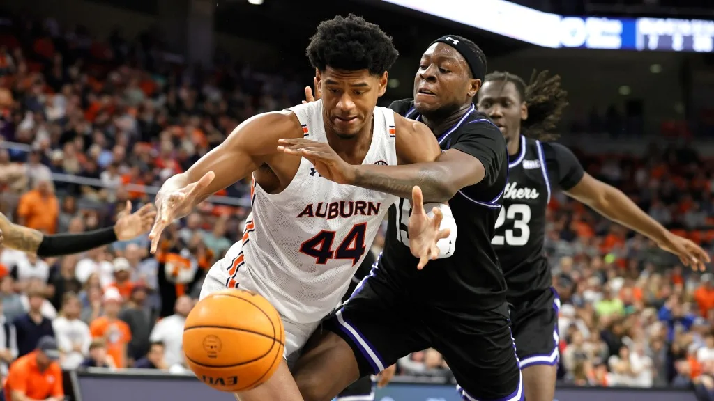 Auburn prepares for significant nonconference clash at USC