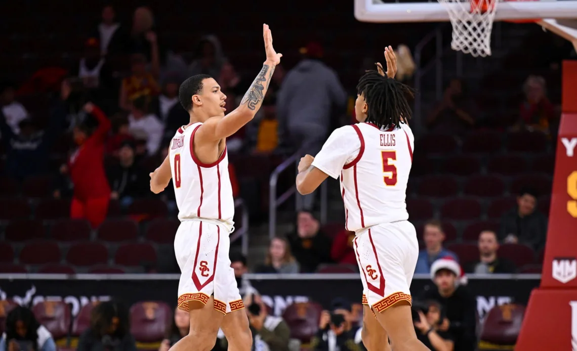 USC Men's Basketball Handles Cal State Fullerton, 64-50, Behind Tre White's Career High