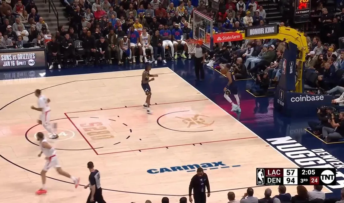 Robert Covington with an assist vs the Denver Nuggets