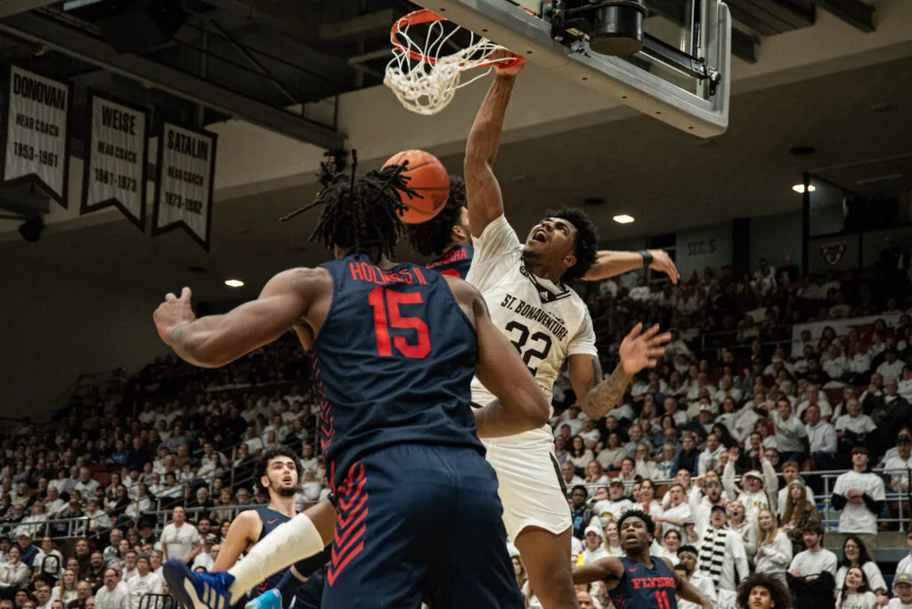 High Flying Bonnies Roll Past Dayton, Beat Flyers for First Time Since 2016