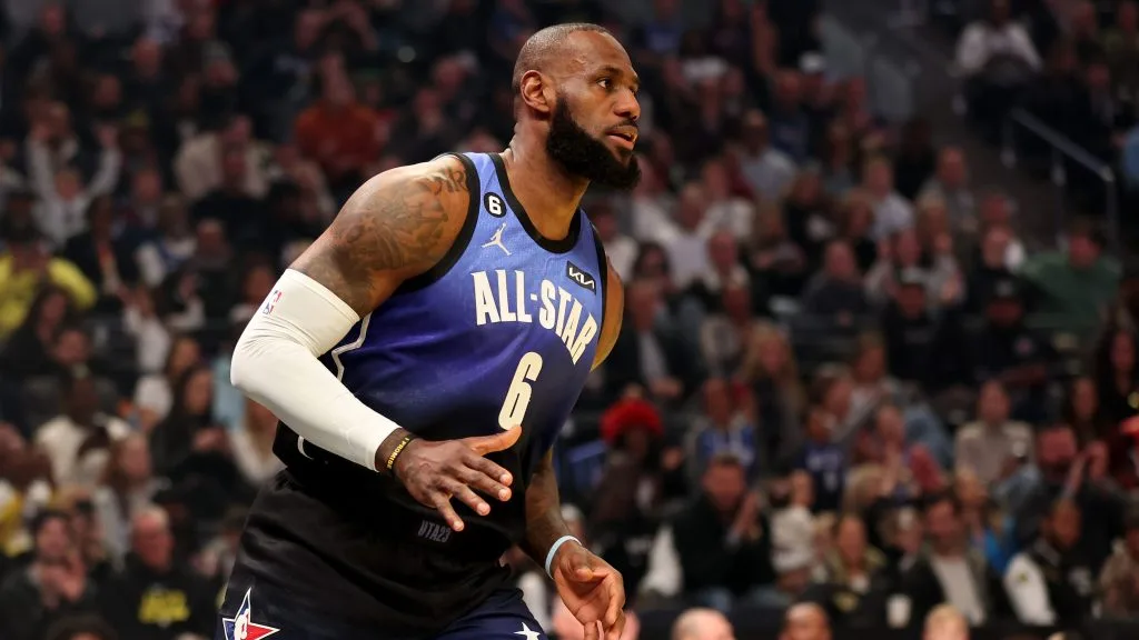 LeBron James has hand injury, won’t return to NBA All-Star Game