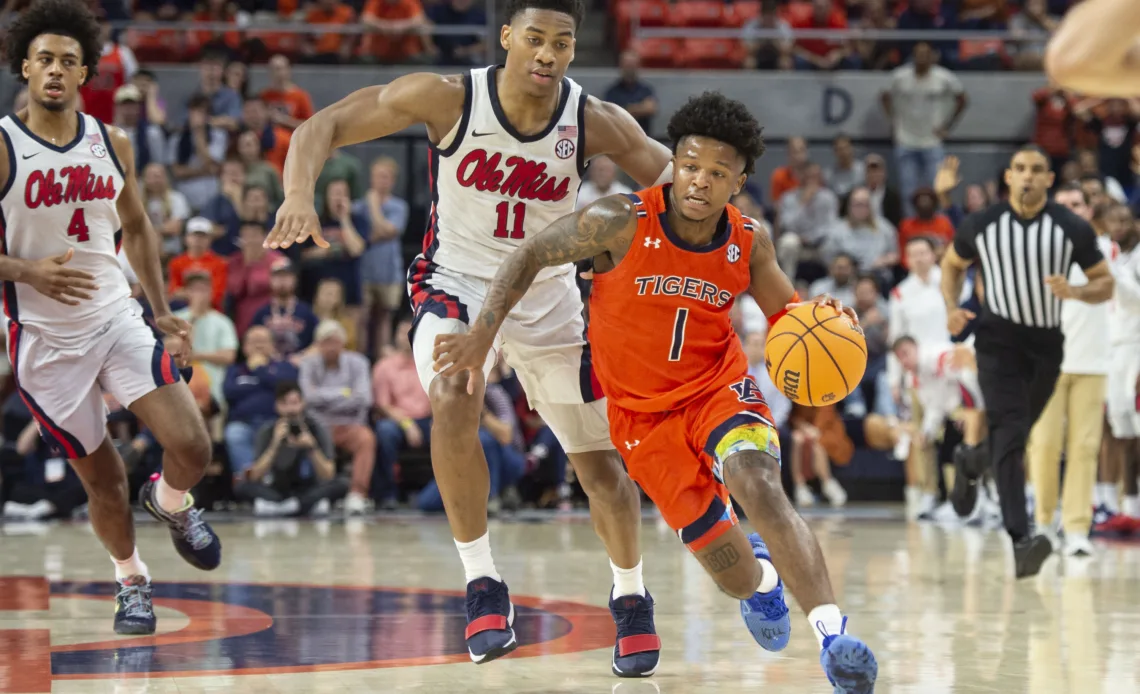 Wendell Green, Johni Broome named ‘Tigers of the Game’ in Ole Miss win