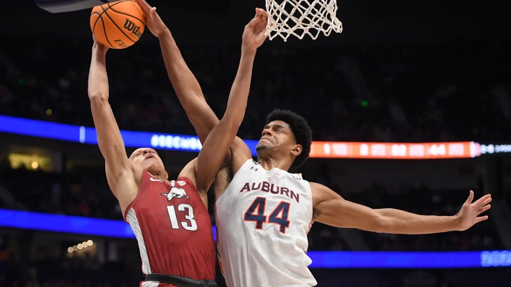 Auburn is a projected No. 10 seed in final ESPN bracketology