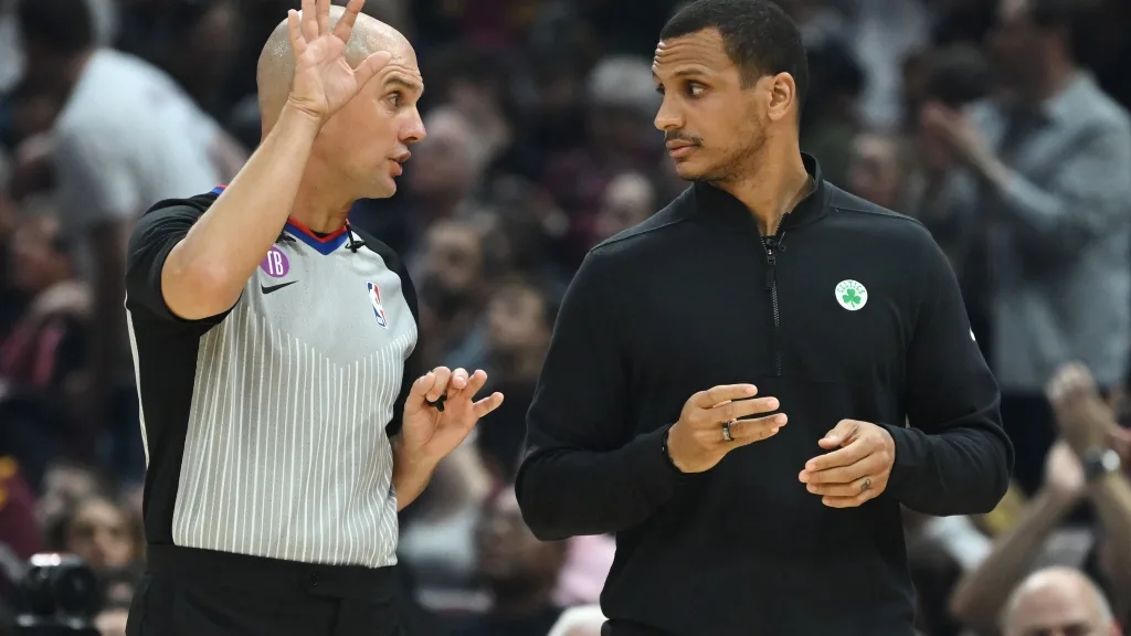 Former NBA referee shares what it’s like to miss a call