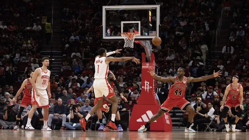 Jabari Smith Jr. continues surge with 20 and 10 as Bulls edge Rockets